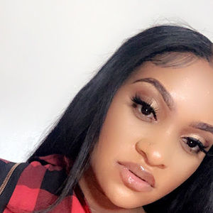 Meet your Posher, Deandra